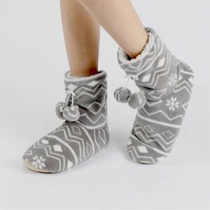 Slipper Booties with Pom Pom’s Grey Size 7-9